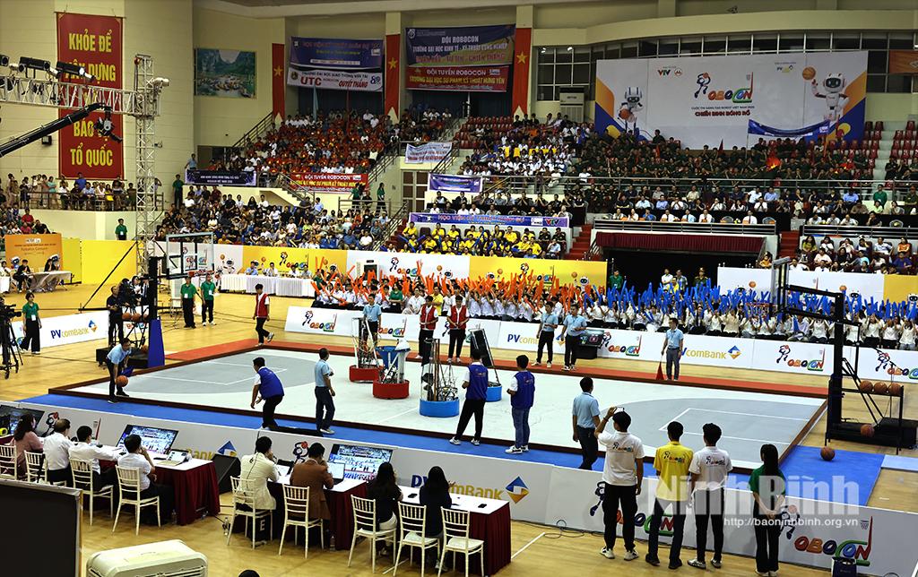Quang cảnh trận thi đấu chung kết.
