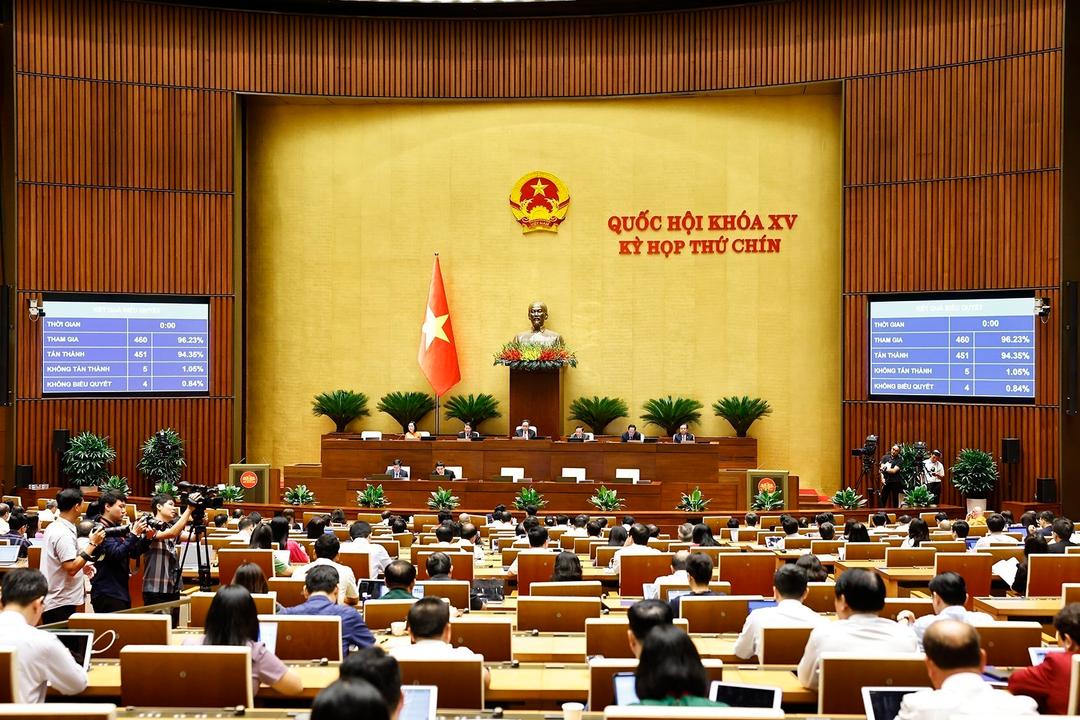 Quốc hội biểu quyết thông qua Luật Nhà giáo.