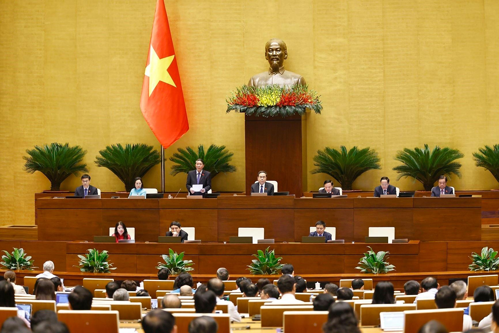 Phó Chủ tịch Quốc hội Nguyễn Đức Hải phát biểu tại kỳ họp.
