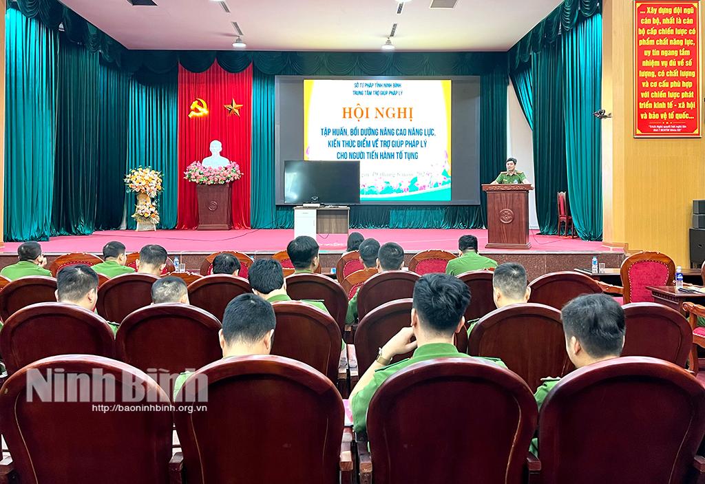 Quang cảnh hội nghị.