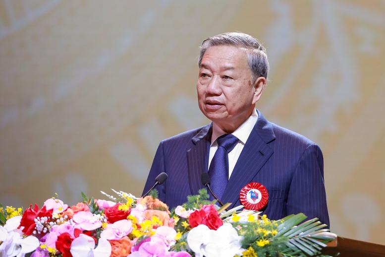 Tổng Bí thư Tô Lâm: Phát huy truyền thống vẻ vang 100 năm hình thành và phát triển, báo chí cách mạng Việt Nam phải tiếp tục vươn mình mạnh mẽ, khẳng định vai trò tiên phong trên mặt trận tư tưởng - văn hóa, phục vụ sự nghiệp phát triển đất nước - Ảnh: VGP/Nhật Bắc