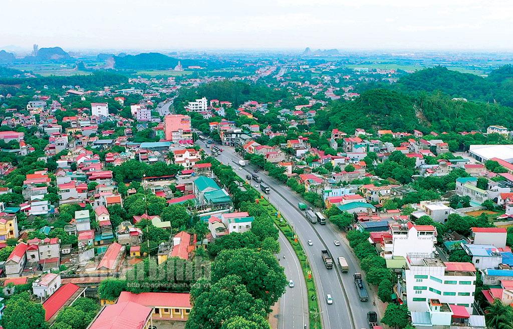 Khép lại hành trình 43 năm xây dựng, phát triển và hoàn thành sứ mệnh lịch sử, thành phố Tam Điệp đang vững vàng trước những thay đổi lớn của giai đoạn cách mạng mới, với vai trò mới, nhiệm vụ mới. Ảnh: Đinh Ngọc