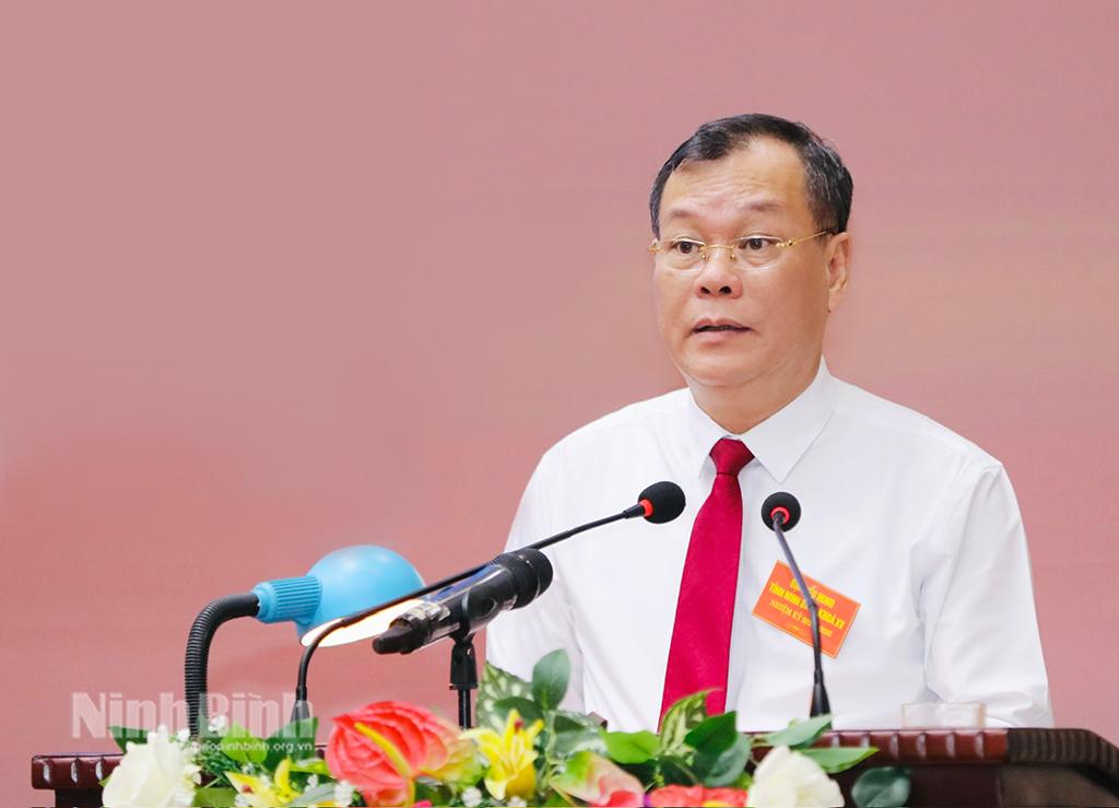 Đồng chí Lê Quốc Chỉnh, Phó Bí thư Tỉnh ủy, Chủ tịch HĐND tỉnh phát biểu bế mạc Kỳ họp.