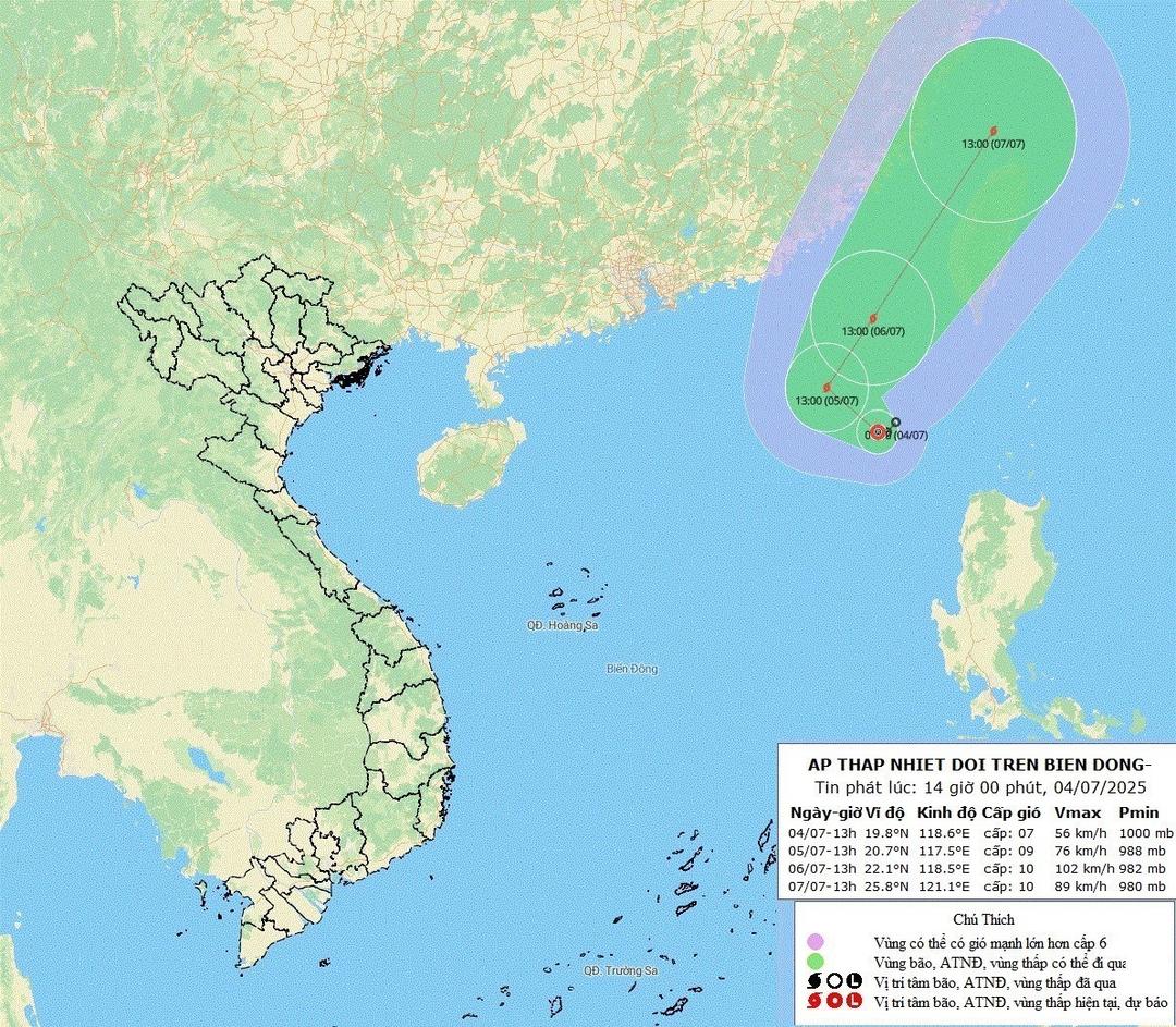 Bản đồ đường đi của vùng áp thấp lúc 13h ngày 4/7/2025. Ảnh: TTXVN