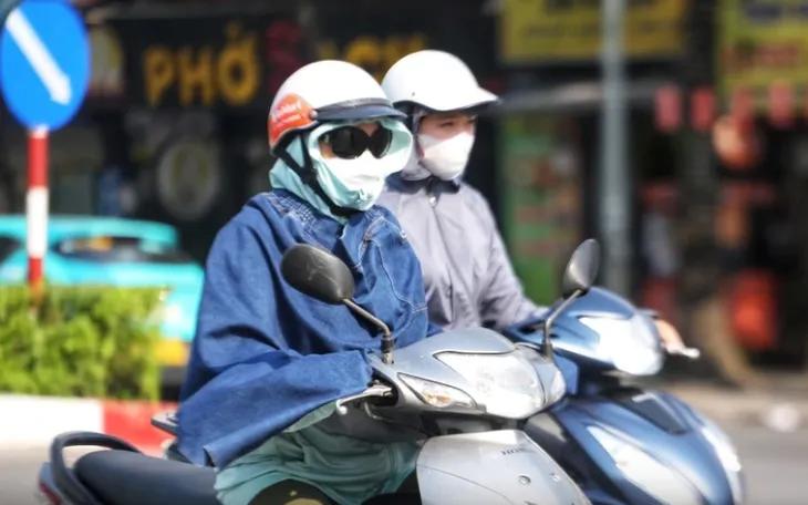 Nắng nóng xảy ra ở nhiều nơi thuộc miền Bắc. (Ảnh: Thu Phương)