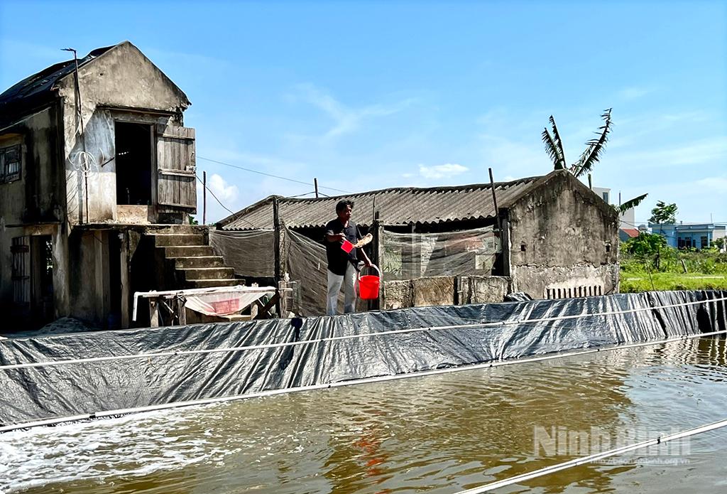 Phát huy lợi thế thổ nhưỡng địa phương, người dân xã Định Hoá đẩy mạnh phát triển nuôi trồng và khai thác thủy sản.