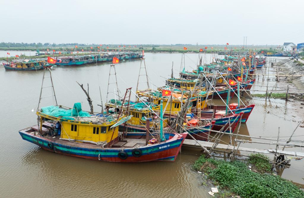 Cảng cá Hà Lạn (xã Giao Ninh).