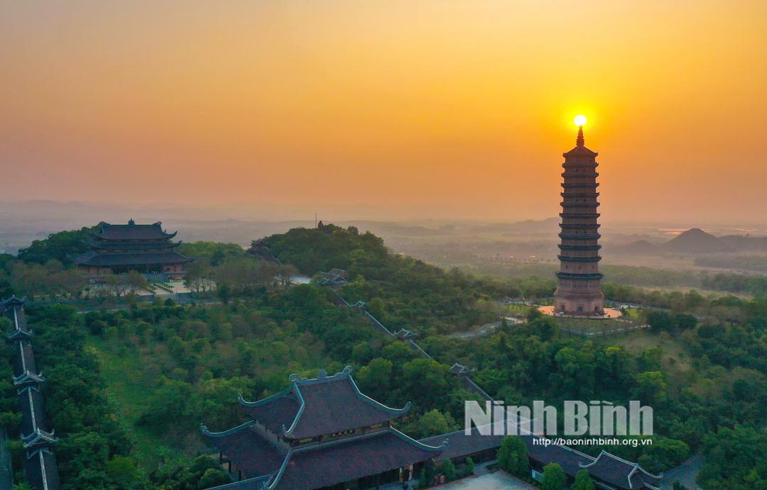 Chùa Bái Đính (phường Tây Hoa Lư, tỉnh Ninh Bình) được bình chọn là Điểm đến nổi bật.