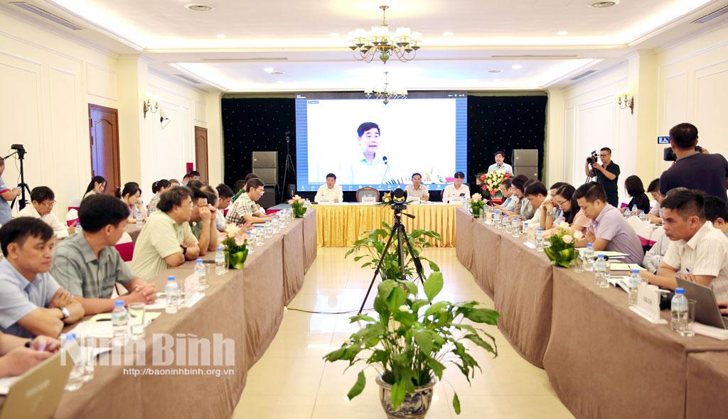 Quang cảnh hội nghị tại Ninh Binh.