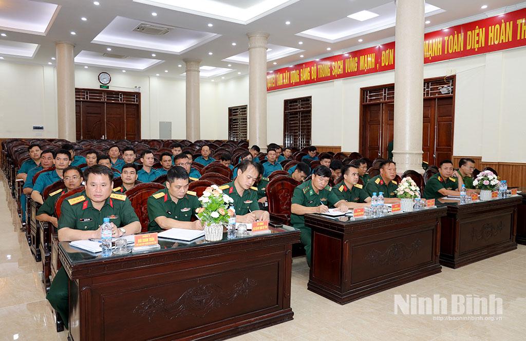 Các đại biểu dự hội nghị