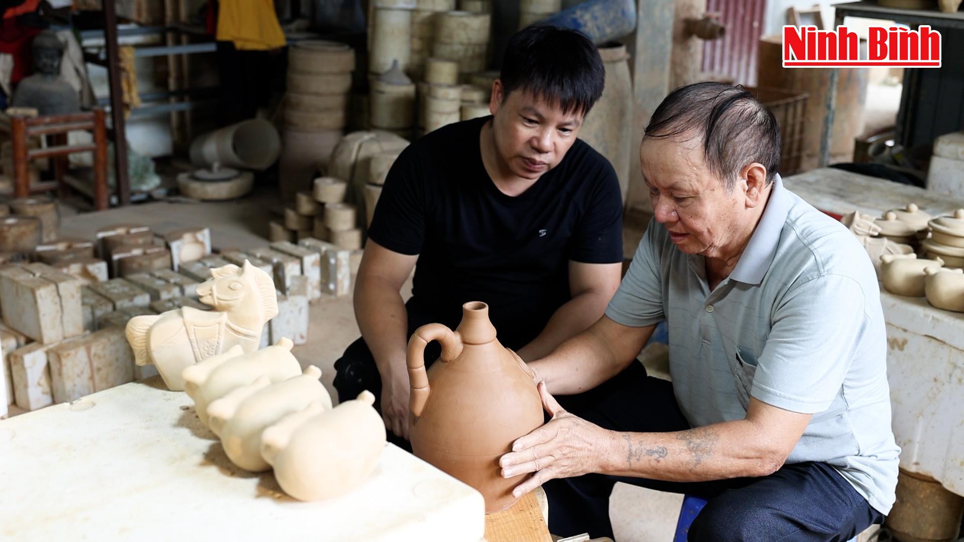 Quyết Thành làng nghề “thổ hoa” bên dòng sông Đáy