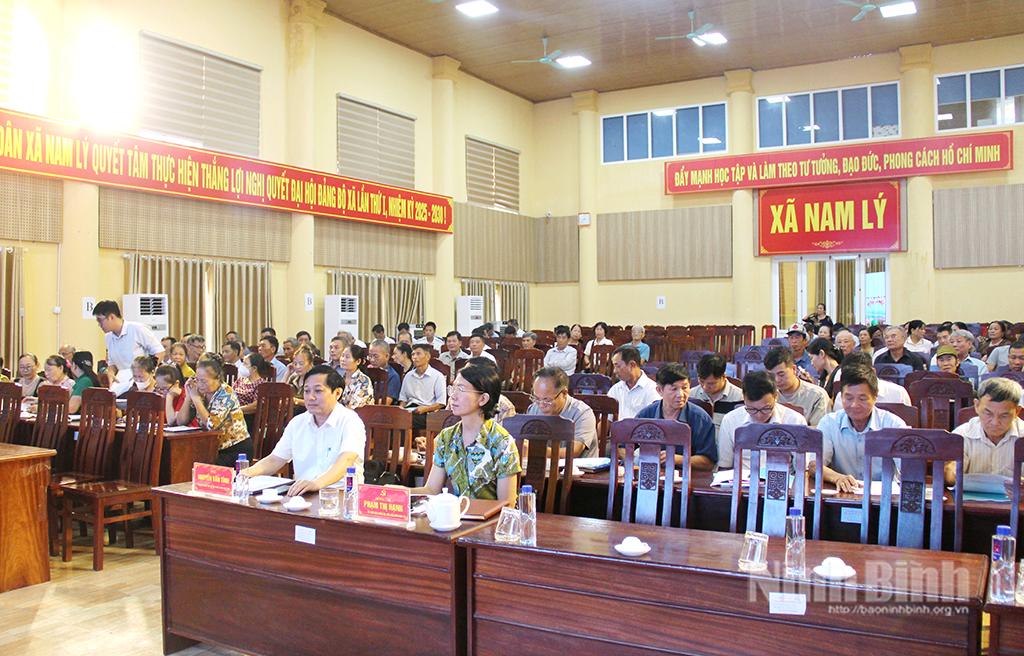 Các đại biểu dự hội nghị tập huấn tại xã Nam Lý.