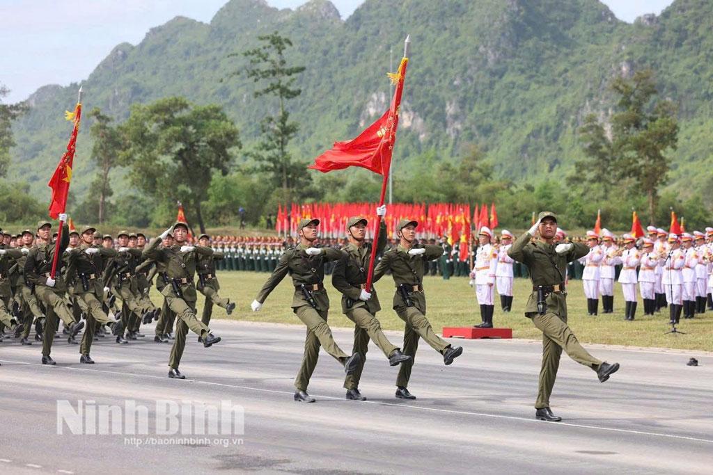 Vùng đất Ninh Bình văn hiến, anh hùng tự hào những người con ưu tú góp mặt trong ngày hội lớn của non sông.