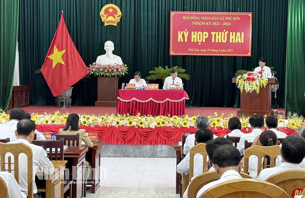 Quang cảnh kỳ họp.