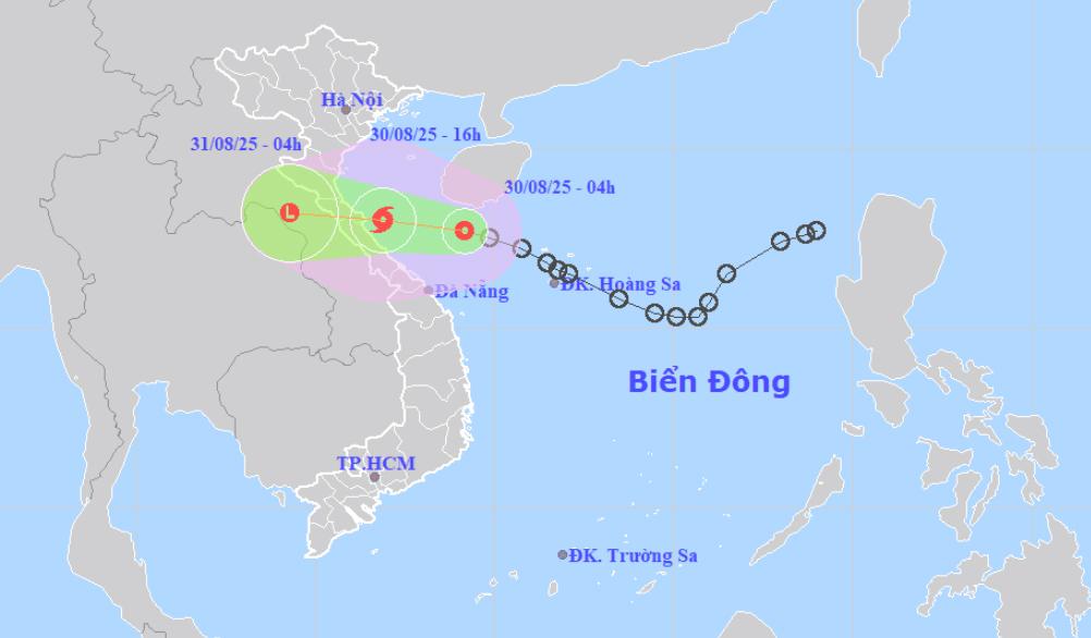 Biển Đông sắp đón bão số 6. (Nguồn: NCHMF)