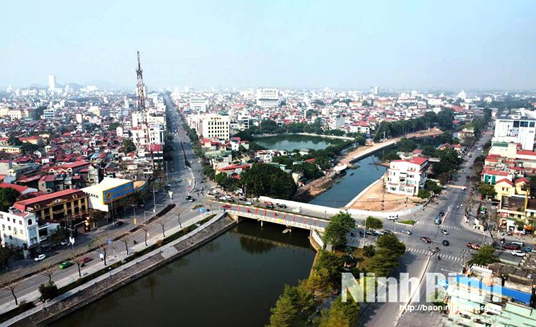 Một góc phường Hoa Lư.