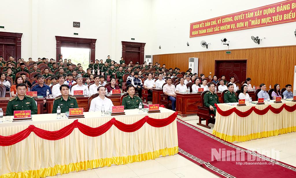 Các đại biểu dự hội nghị.