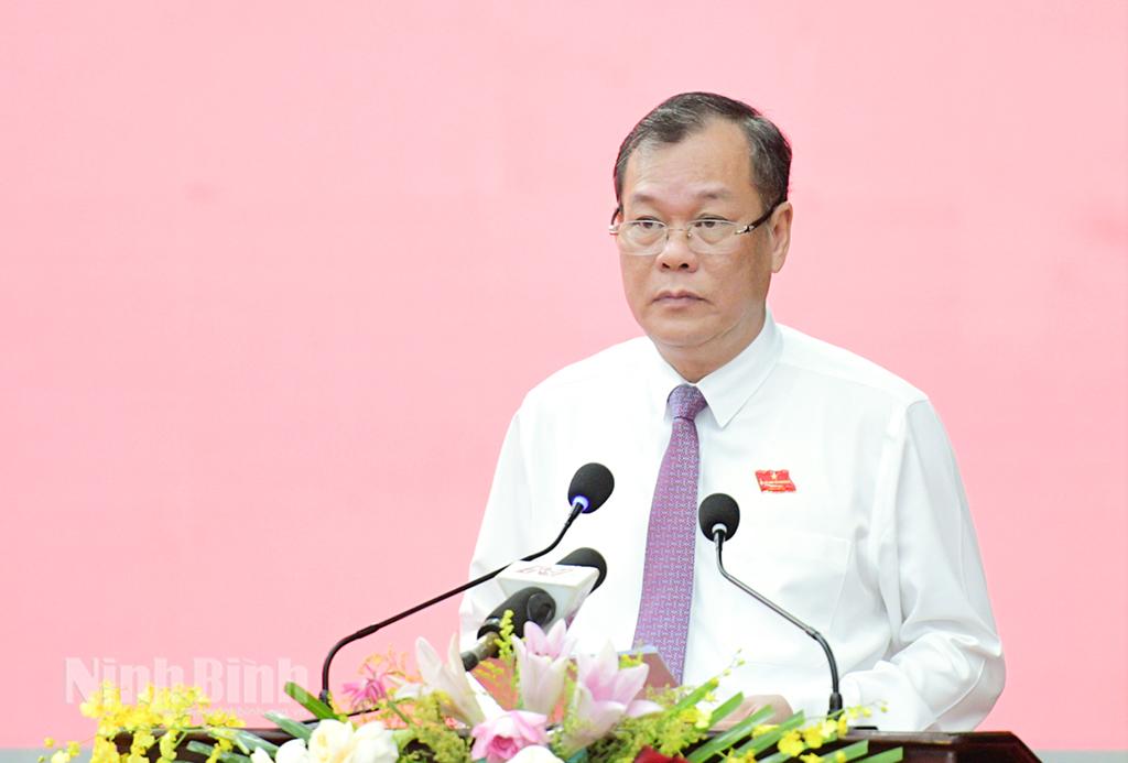 Đồng chí Lê Quốc Chỉnh, Phó Bí thư Tỉnh uỷ, Chủ tịch HĐND tỉnh phát biểu bế mạc kỳ họp.