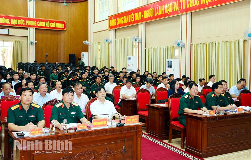 Các đại biểu dự hội nghị.