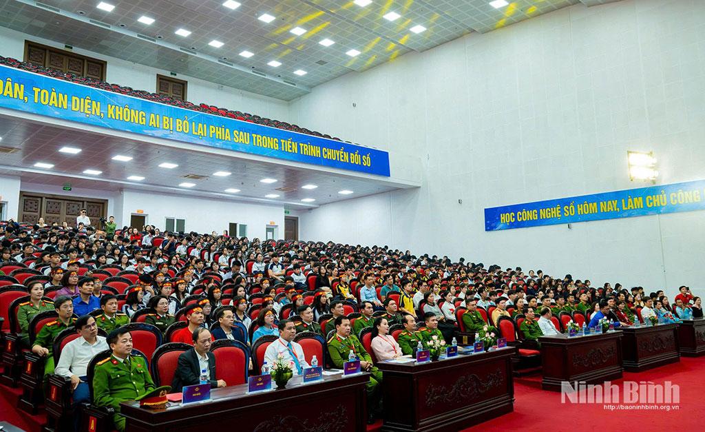 Các đại biểu dự Cuộc thi.