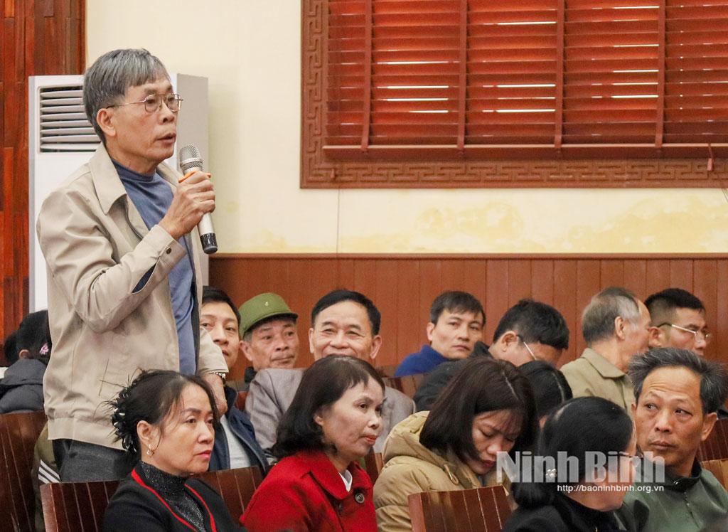 Đại diện nhân dân phường Tam Chúc phát biểu tại hội nghị.