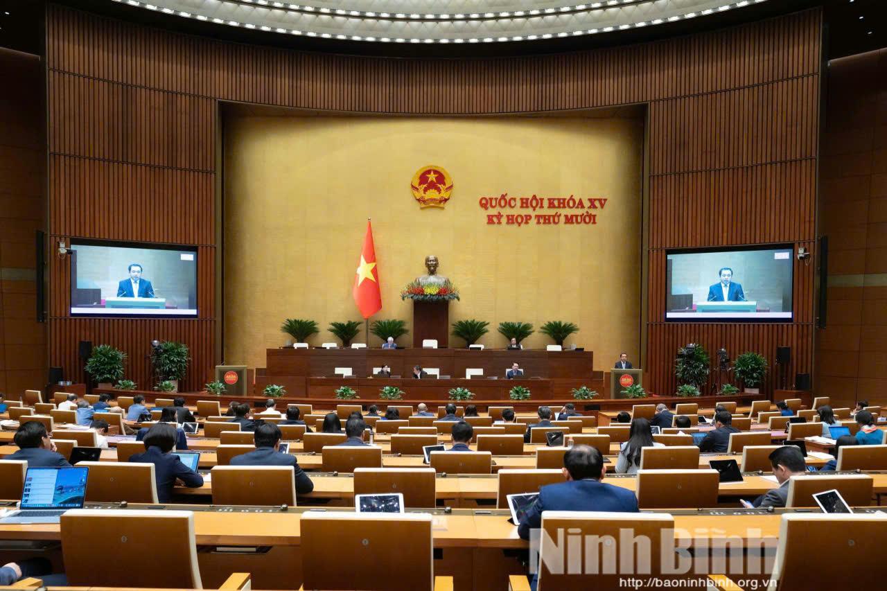 Quang cảnh phiên họp sáng ngày 1/12. Ảnh: Quochoi.vn