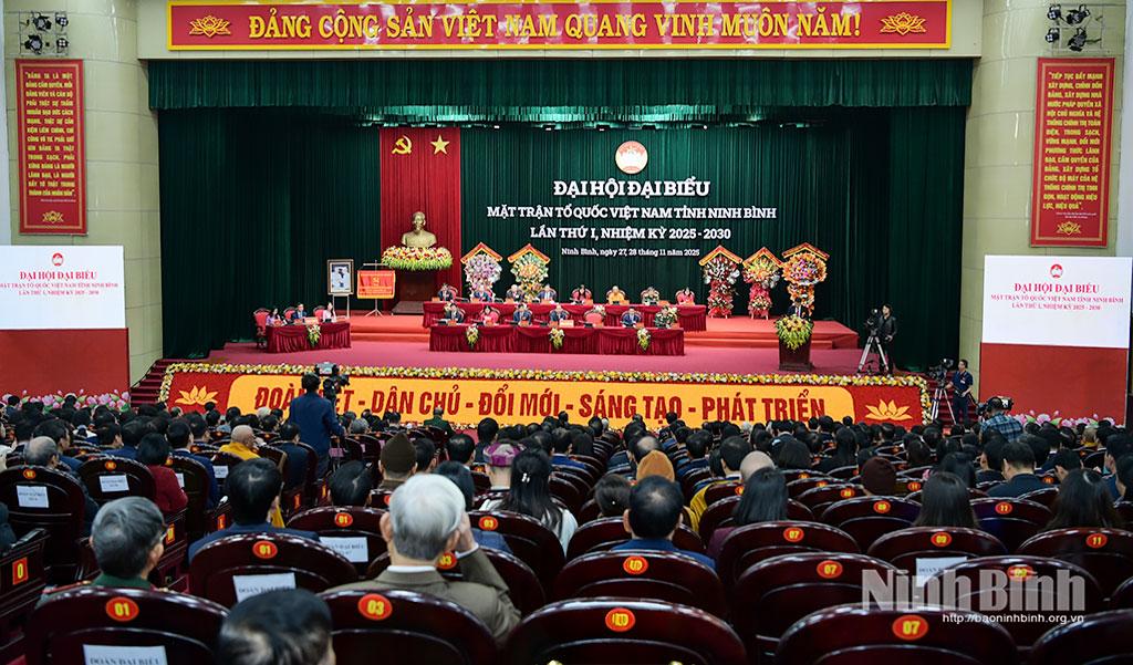 Quang cảnh phiên khai mạc Đại hội đại biểu MTTQ Việt Nam tỉnh Ninh Bình lần thứ I, nhiệm kỳ 2025-2030.