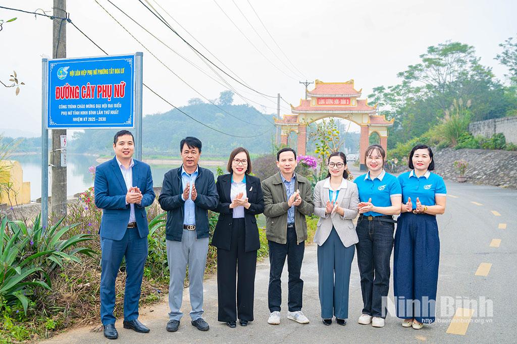 Hội LHPN phường Tây Hoa Lư khánh thành công trình "Đường cây phụ nữ".