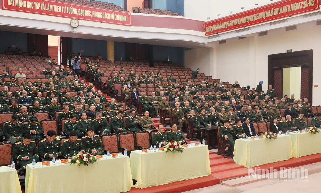 Các đại biểu dự buổi gặp mặt.