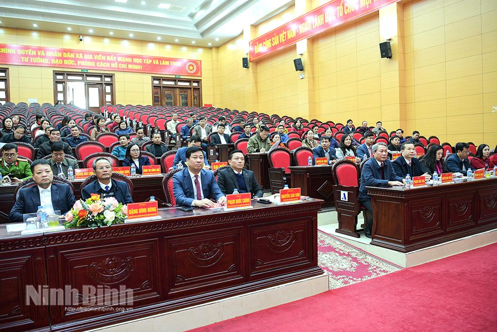 Các đại biểu dự hội nghị tổng kết công tác năm 2025, triển khai nhiệm vụ trọng tâm và phát động phong trào thi đua yêu nước năm 2026 xã Gia Viễn. Ảnh: Trường Giang