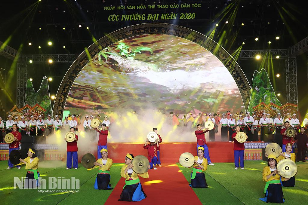 Tiết mục biểu diễn nghệ thuật tại chương trình khai mạc Ngày hội Văn hóa - Thể thao các dân tộc năm 2026.