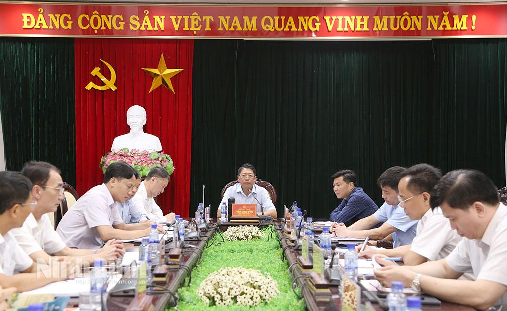 Các đại biểu dự hội nghị.