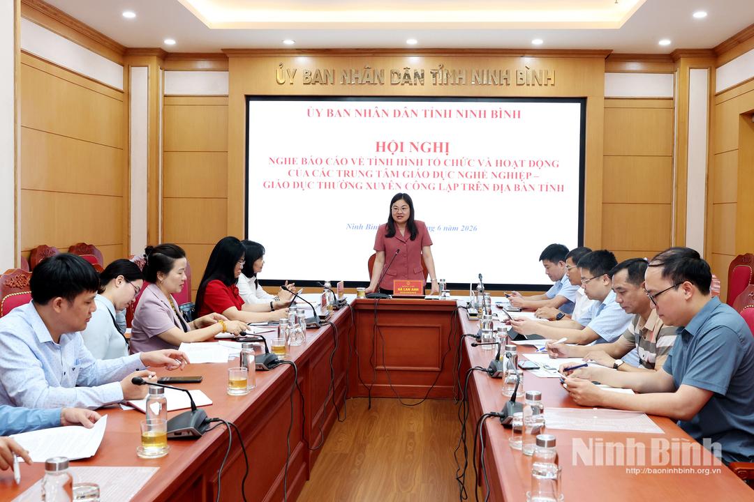 Các đại biểu dự hội nghị.