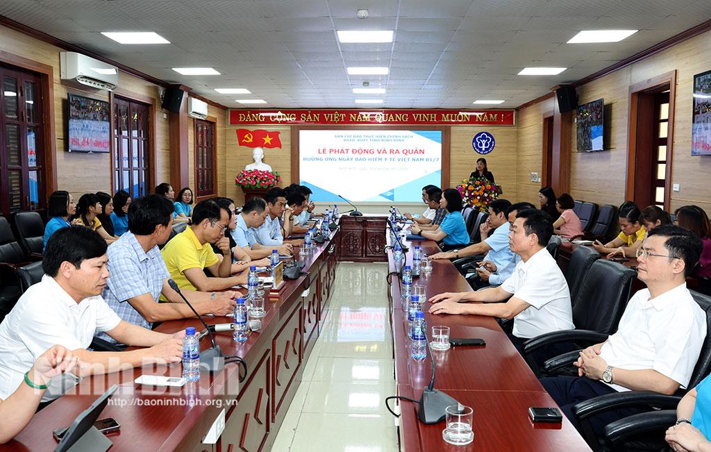 Quang cảnh lễ phát động.