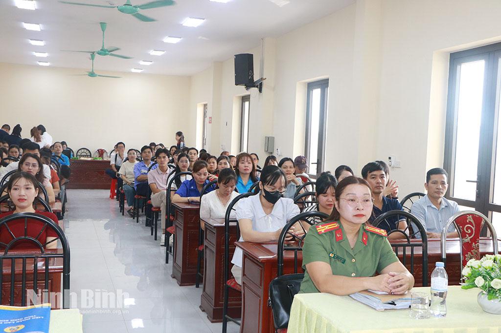 Các đại biểu dự hội nghị tập huấn.