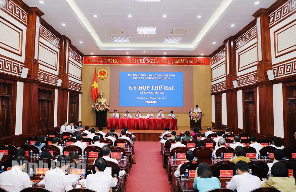 Quang cảnh kỳ họp.