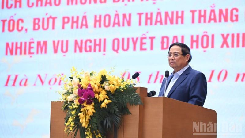 Thủ tướng Phạm Minh Chính, Chủ tịch Hội đồng Thi đua-Khen thưởng Trung ương phát biểu tại Lễ phát động thi đua. (Ảnh TRẦN HẢI)