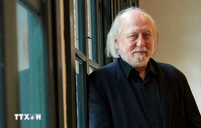 Tiểu thuyết gia Laszlo Krasznahorkai. (Ảnh: Getty Images/TTXVN)