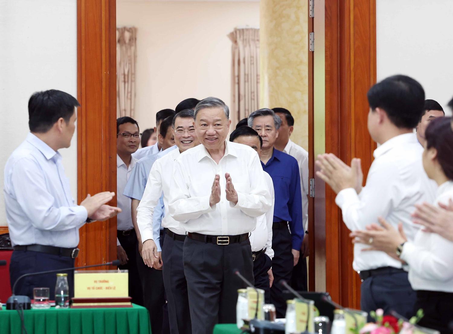 Tổng Bí thư Tô Lâm đến làm việc với Ban Tổ chức Trung ương _Ảnh: TTXVN