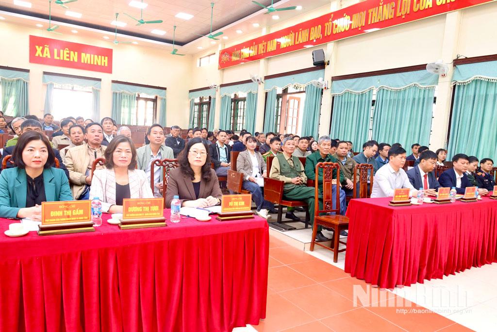 Các đại biểu dự kỳ họp cuối năm HĐND xã Liên Minh.