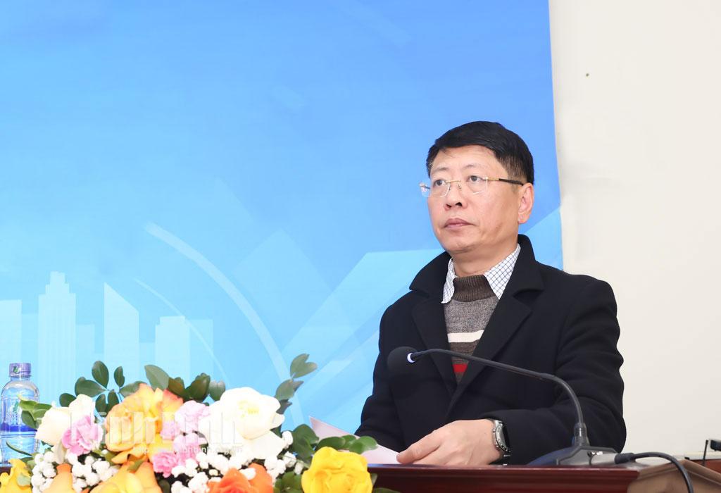 Đồng chí Trần Song Tùng, Ủy viên Ban Thường vụ Tỉnh ủy, Phó Chủ tịch Thường trực UBND tỉnh, Trưởng Ban Chỉ đạo Tổng điều tra kinh tế năm 2026 tỉnh phát biểu tại lễ ra quân.