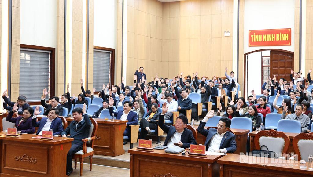 100% cử tri nơi công tác biểu quyết nhất trí đối với danh sách những người được giới thiệu ứng cử đại biểu HĐND tỉnh khóa XVI, nhiệm kỳ 2026 - 2031.