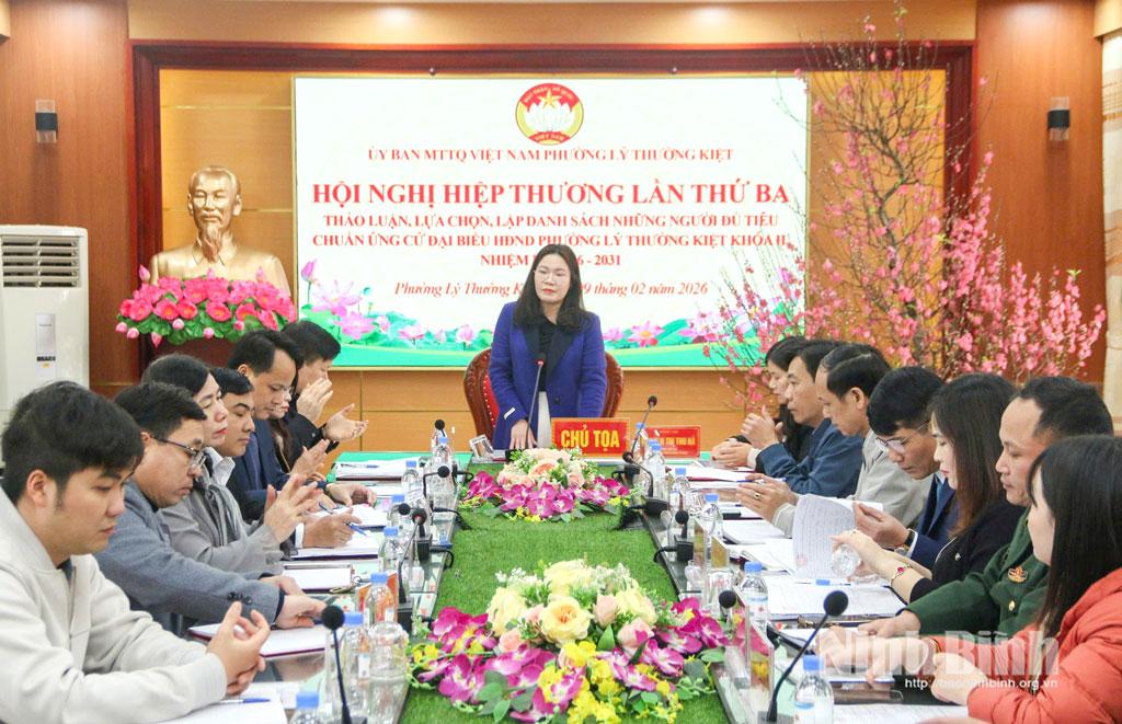 Các đại biểu dự hội nghị.