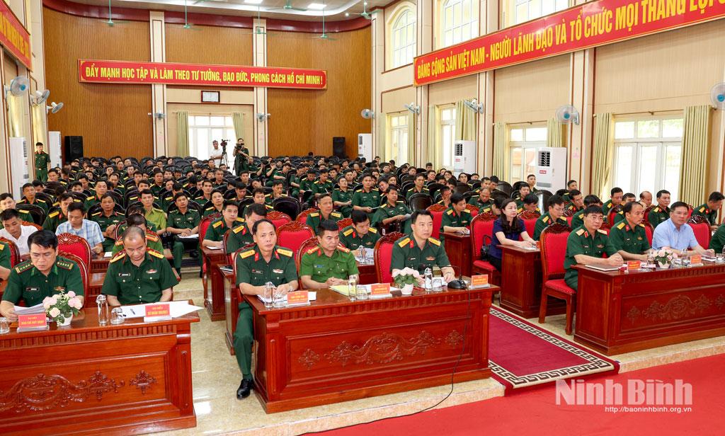 Các đại biểu dự hội nghị.