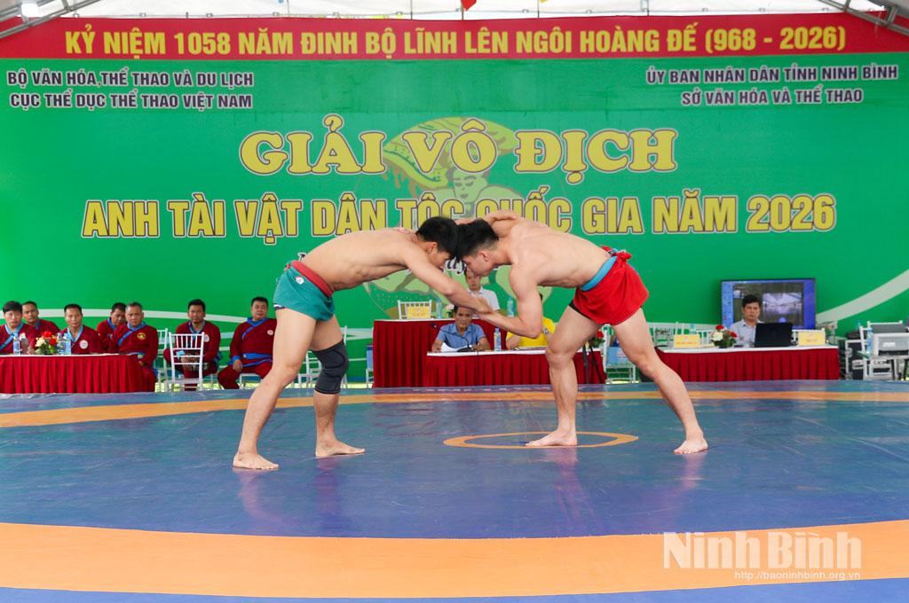 Các đô vật đang thi đấu tại Giải vô địch anh tài vật quốc gia năm 2026.