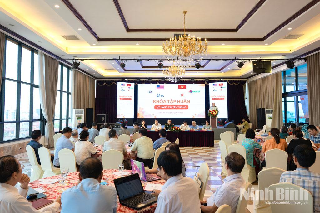 Quang cảnh lớp tập huấn.
