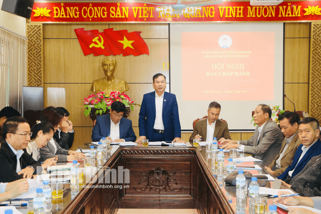 Các đại biểu dự hội nghị.