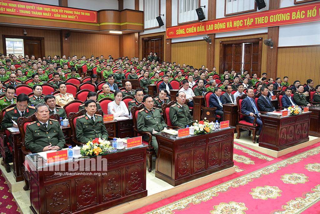 Các đại biểu dự hội nghị.