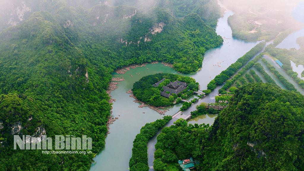 Quần thể Danh thắng Tràng An.