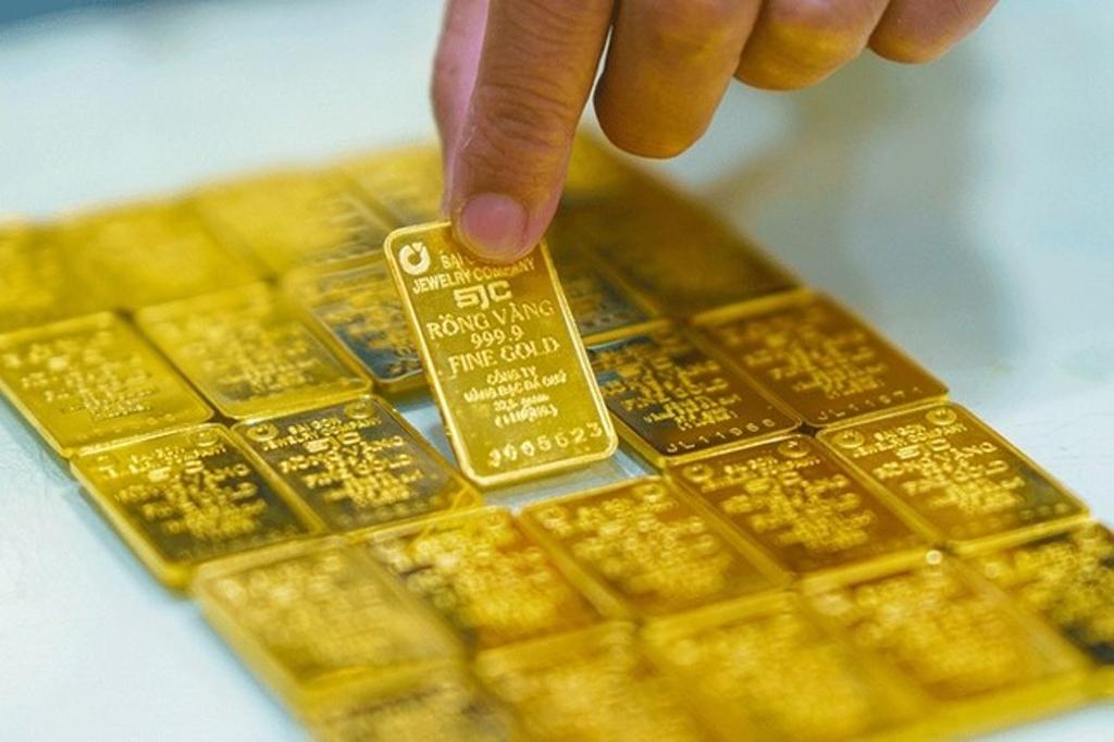 Thuế thu nhập cá nhân đối với thu nhập từ chuyển nhượng vàng của cá nhân không cư trú được xác định bằng giá chuyển nhượng nhân (x) với thuế suất 0,1%.